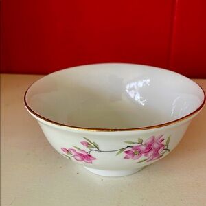 Elegant small accent Floral Porcelain Bowl with gold rim. For jewelry, coins…